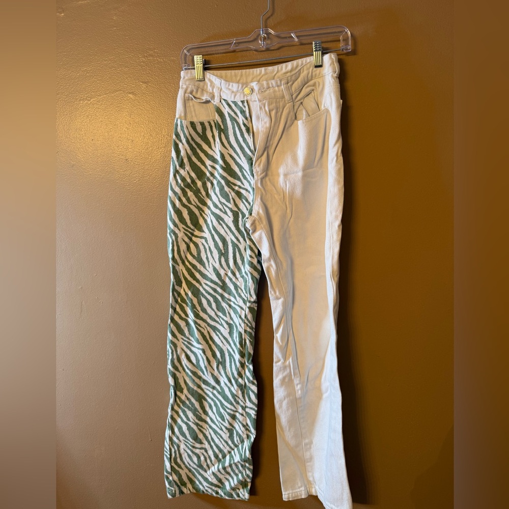 SHEIN White Textured Fabric